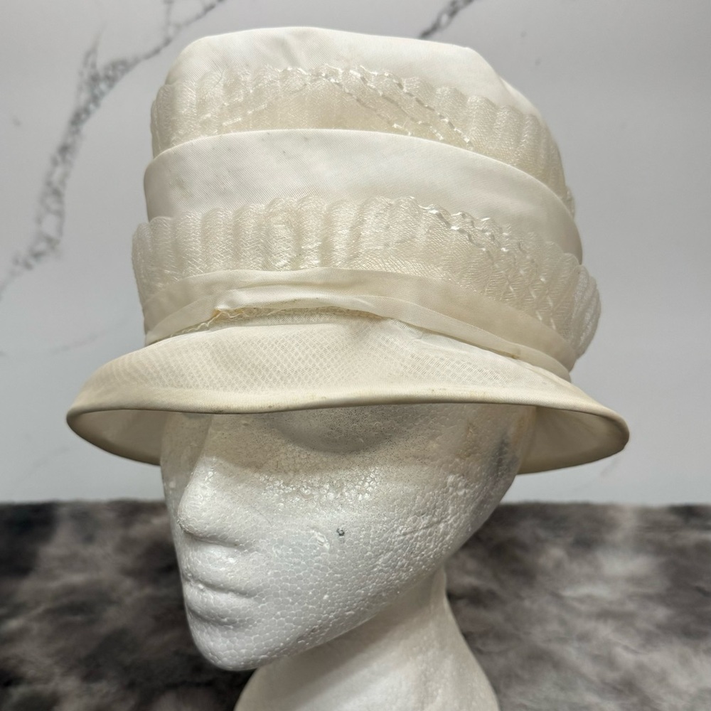 White vintage hat